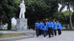 GIÁO DỤC LÝ TƯỞNG CHO THANH NIÊN, HỌC SINH TRƯỜNG THCS HOÀNG HOA THÁM TẠI ĐỊA CHỈ ĐỎ CÁCH MẠNG  “TƯỢNG ĐÀI ANH HÙNG LÝ TỰ TRỌNG”