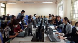 Trường THCS Hoàng Hoa Thám tổ chức tập huấn sử dụng phần mềm Office 365