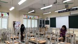 Thực hiện tổng vệ sinh, khử khuẩn sẵn sàng đón các con học sinh quay trở lại trường