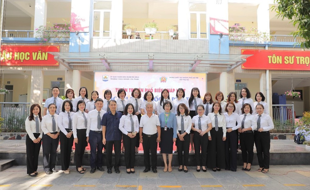 Công tác tuyên truyền phổ biến giáo dục pháp luật cho học sinh tại ngôi trường mang tên THCS Hoàng Hoa Thám