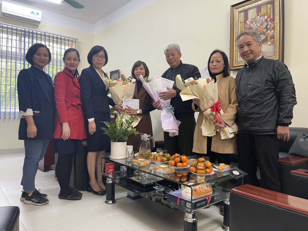 Trường THCS Hoàng Hoa Thám cùng với các trường trong Khối giáo dục trên địa bàn Phường Vĩnh Phúc chúc mừng các đơn vị nhân dịp kỷ niệm 78 năm Ngày thành lập Quân đội nhân dân Việt Nam (22/12/1944 – 22/12/2022), 33 năm Ngày hội Quốc phòng toàn dân (22/12/1989 – 22/12/2022).