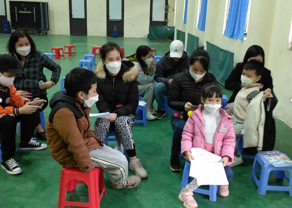 Tiêm phòng Covid-19, cách bảo vệ cho trẻ được an toàn.