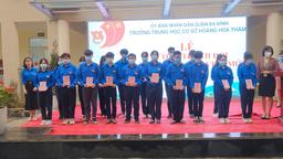 Sức trẻ được thắp sáng tại Lễ công nhận trưởng thành đội và kết nạp Đoàn viên đợt 1 năm học 2021 – 2022 của trường THCS Hoàng Hoa Thám.