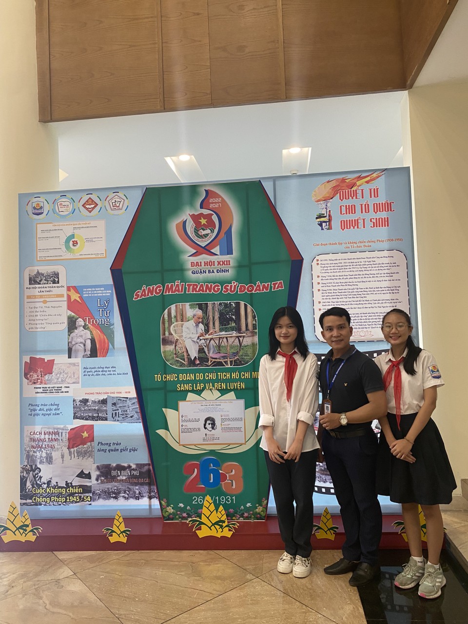 Liên đội trường THCS Hoàng Hoa Thám tham gia cuộc thi thiết kế mô hình sáng tạo chào mừng Đại hội Đoàn quận Ba Đình lần thứ XXII với chủ đề “Sáng mãi trang sử Đoàn ta”