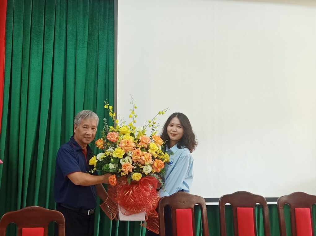 Trường THCS Hoàng Hoa Thám đón đoàn sinh viên trường Đại học thủ đô thực tập sư phạm năm 2022