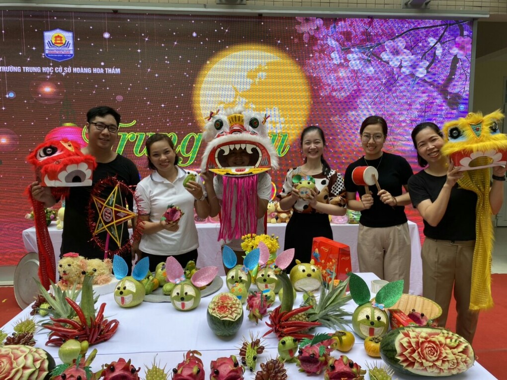 Tết Trung Thu – Tết đoàn viên dưới mái trường THCS Hoàng Hoa Thám!
