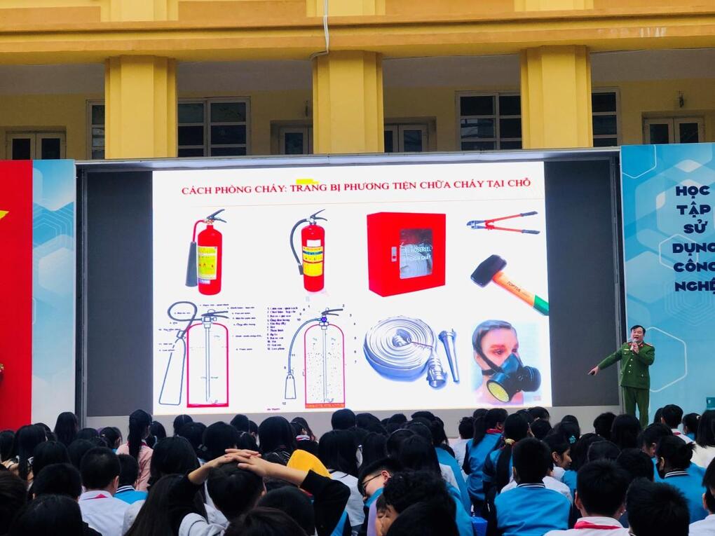 Quận Ba Đình: Nâng cao kỹ năng phòng cháy, chữa cháy cho học sinh các cấp mầm non đến trung học phổ thông