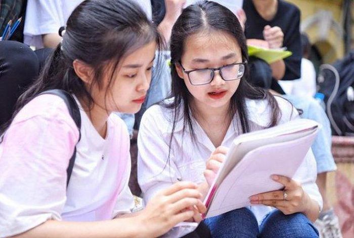 Lịch thi và phương thức tuyển sinh vào lớp 10 các trường THPT chuyên tại Hà Nội