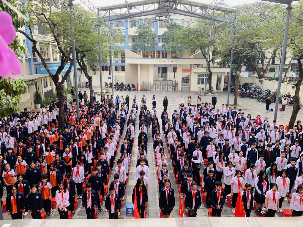 Liên đội trường THCS Hoàng Hoa Thám phát động chủ đề năm học 2022 - 2023 " Thiếu nhi Thủ đô - Làm nghìn việc tốt, tiến bước lên Đoàn"