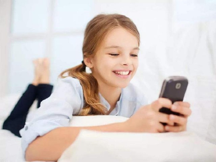 Điểm danh những tác hại của điện thoại đối với học sinh