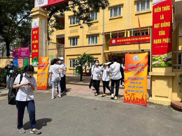 Sở GD-ĐT Hà Nội khẳng định đủ trường cho tất cả học sinh có nguyện vọng lên THPT