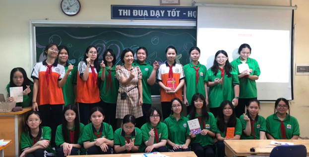 Lớp 8A4 và chuỗi hoạt động kỉ niệm ngày Phụ nữ Việt Nam 20/10