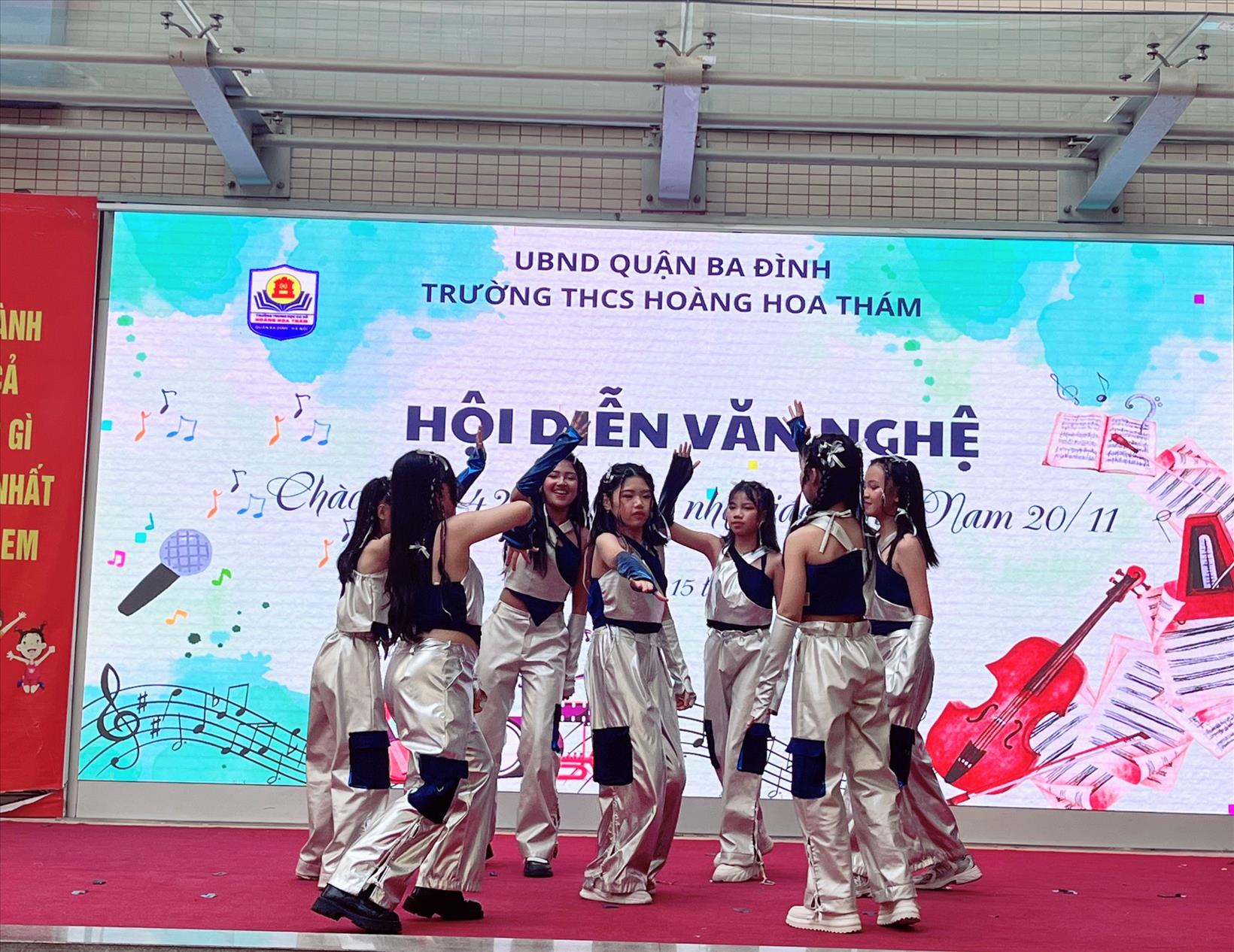 Tiết mục văn nghệ chào mừng 20.11 của tập thể lớp 6A3
