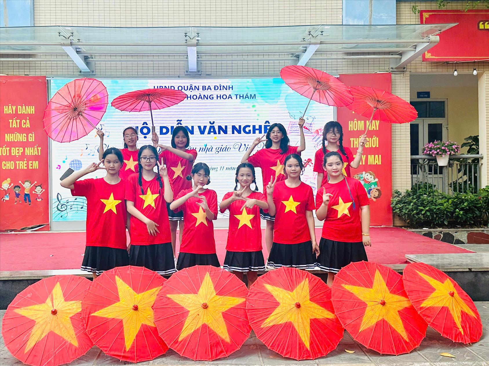 Tiết mục văn nghệ chào mừng 20.11.2024 của tập thể lớp 8A1