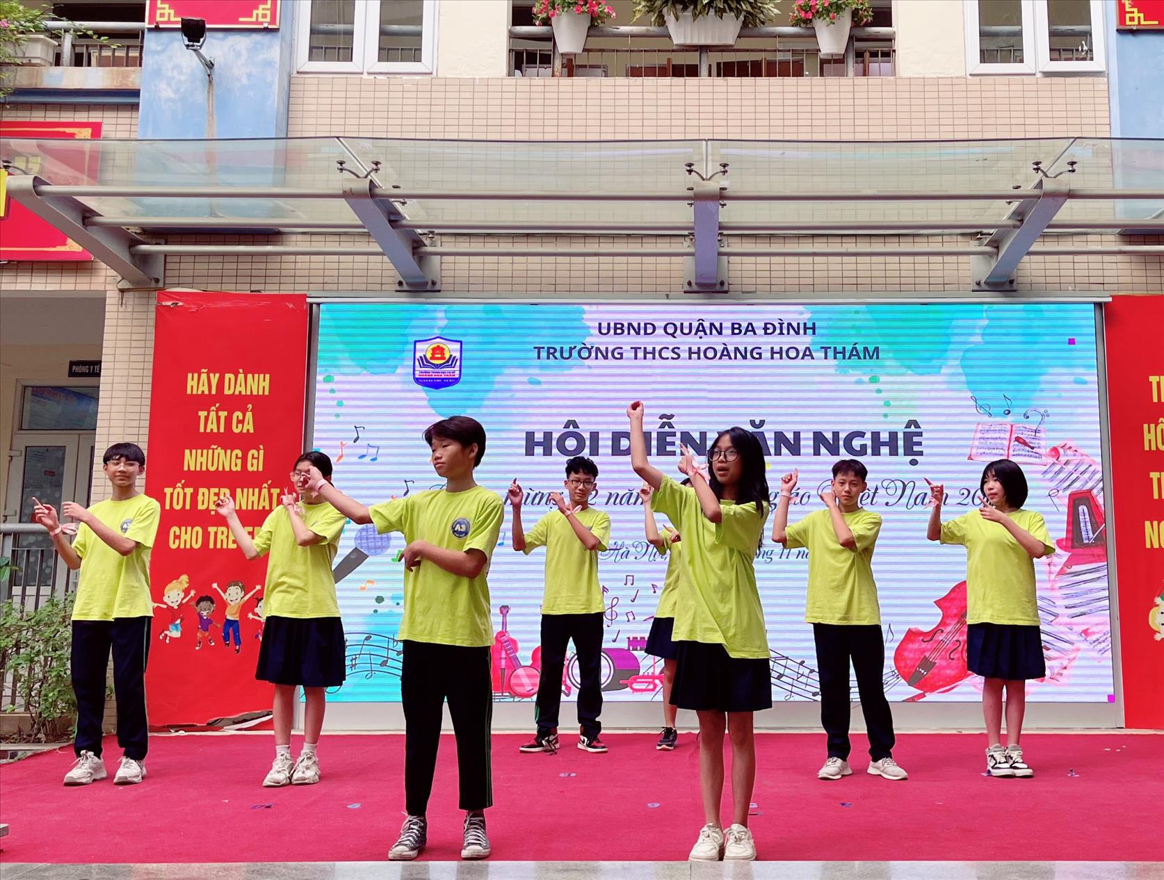 Tiết mục văn nghệ chào mừng 20.11.2024 của tập thể lớp 7A3