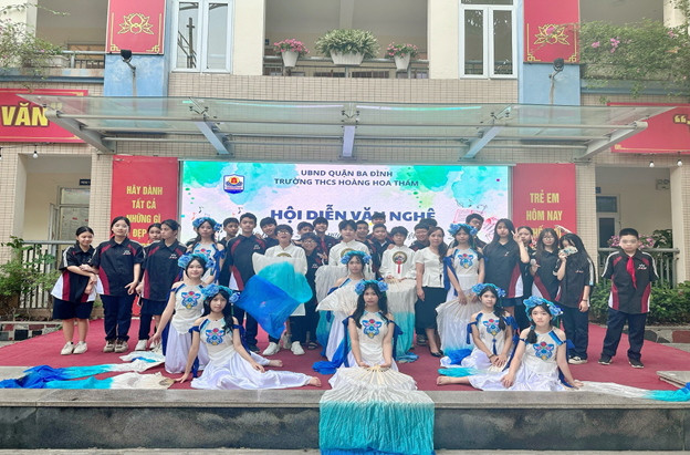 Lớp 8A3 tri ân thầy cô qua các hoạt động ý nghĩa chào mừng ngày Nhà giáo Việt Nam 20/11