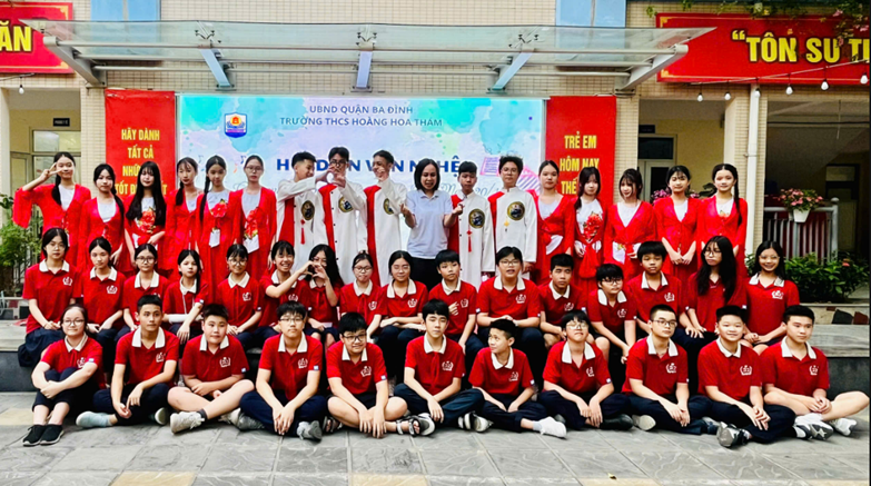 Chuỗi hoạt động chào mừng ngày 20/11 của tập thể lớp 8A2