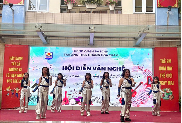 Tiết mục văn nghệ đặc sắc chào mừng ngày 20/11 của lớp 6A3 chúng em
