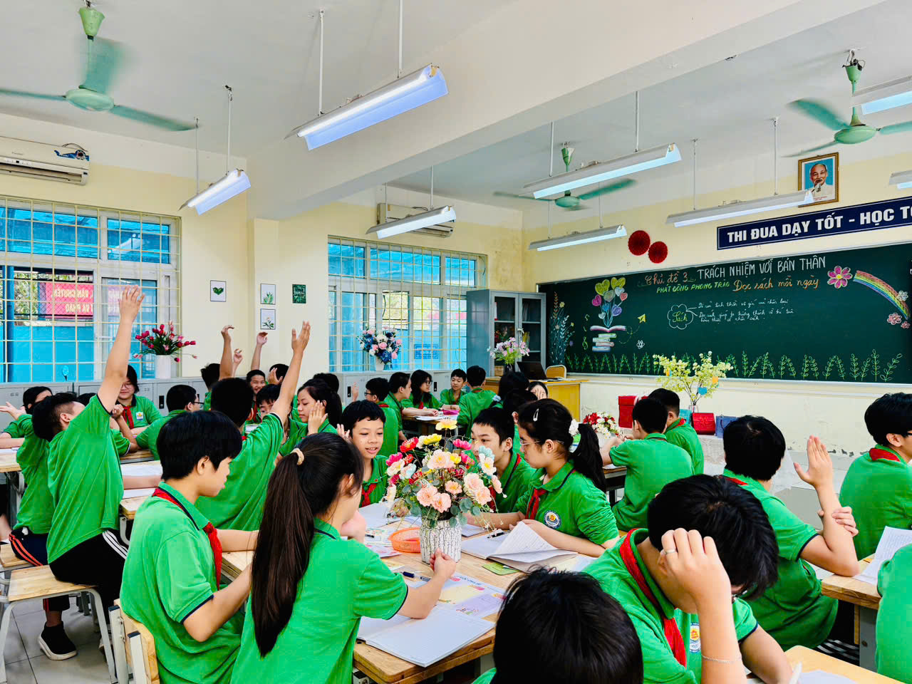 Mỗi ngày đến trường là một ngày vui.