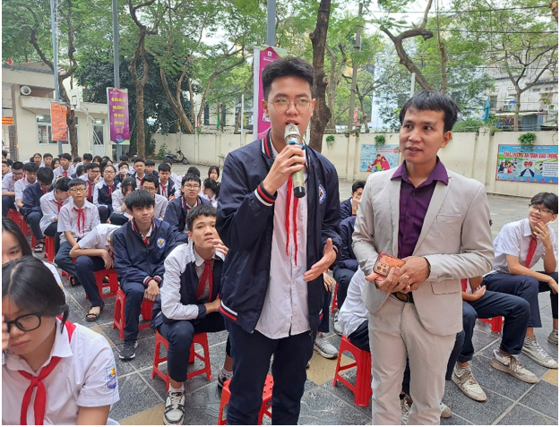 Tiết học hướng nghiệp đầy bổ ích của lớp 9A5