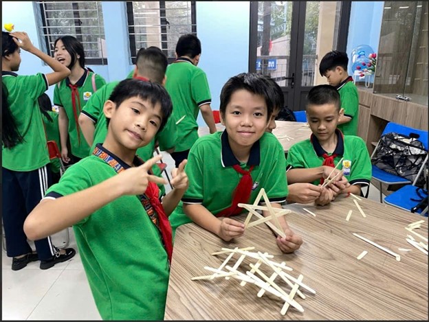 Những tiết học STEM vui thích tại Trường THCS Hoàng Hoa Thám