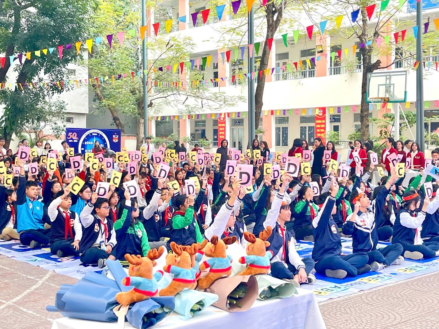Những chiến binh Hoàng Hoa Thám trong Hội thi Rung chuông vàng