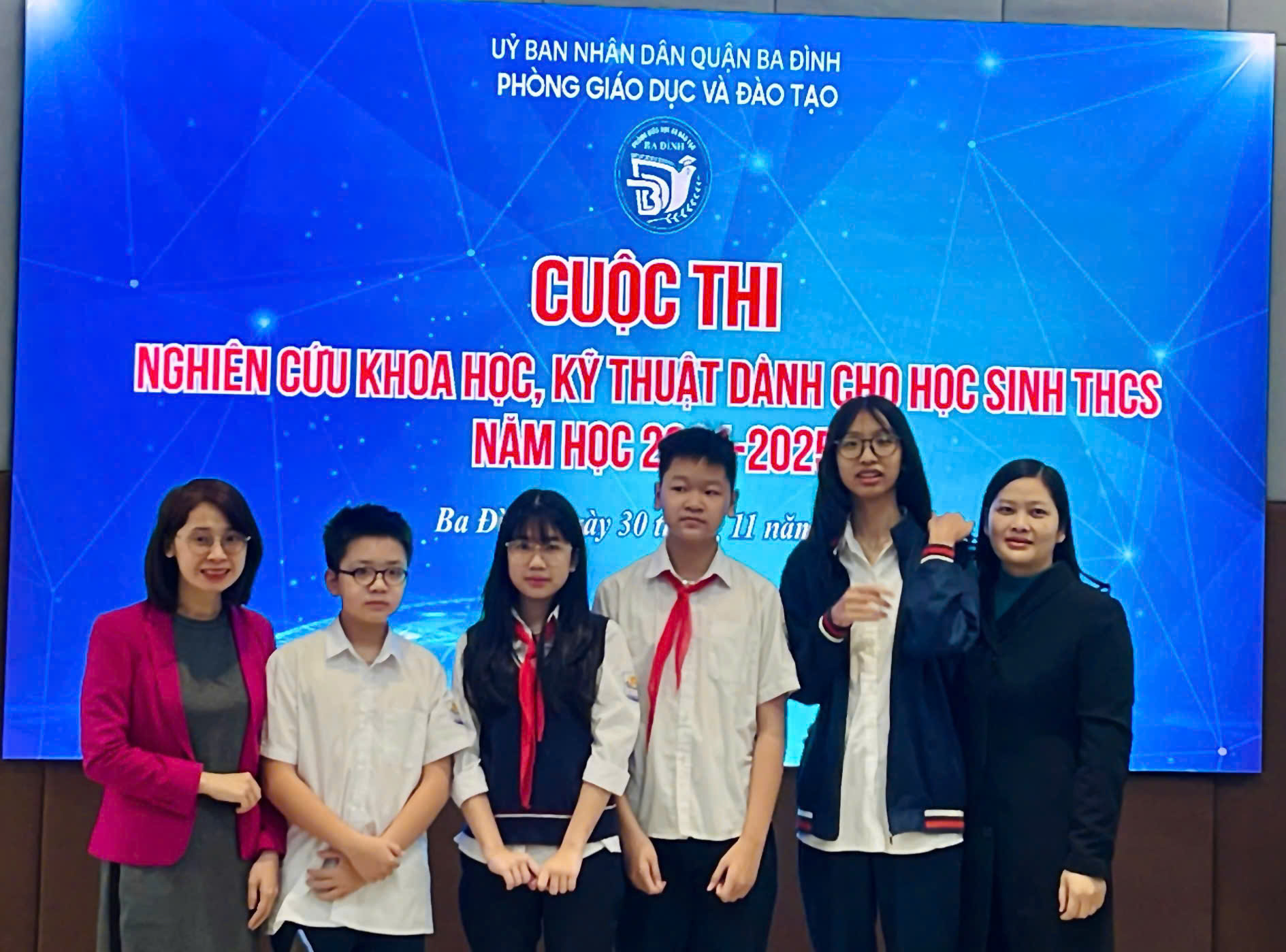 Hành trình cuộc thi nghiên cứu Khoa học kĩ thuật quận Ba Đình và những thành quả đạt được của học sinh trường THCS Hoàng Hoa Thám