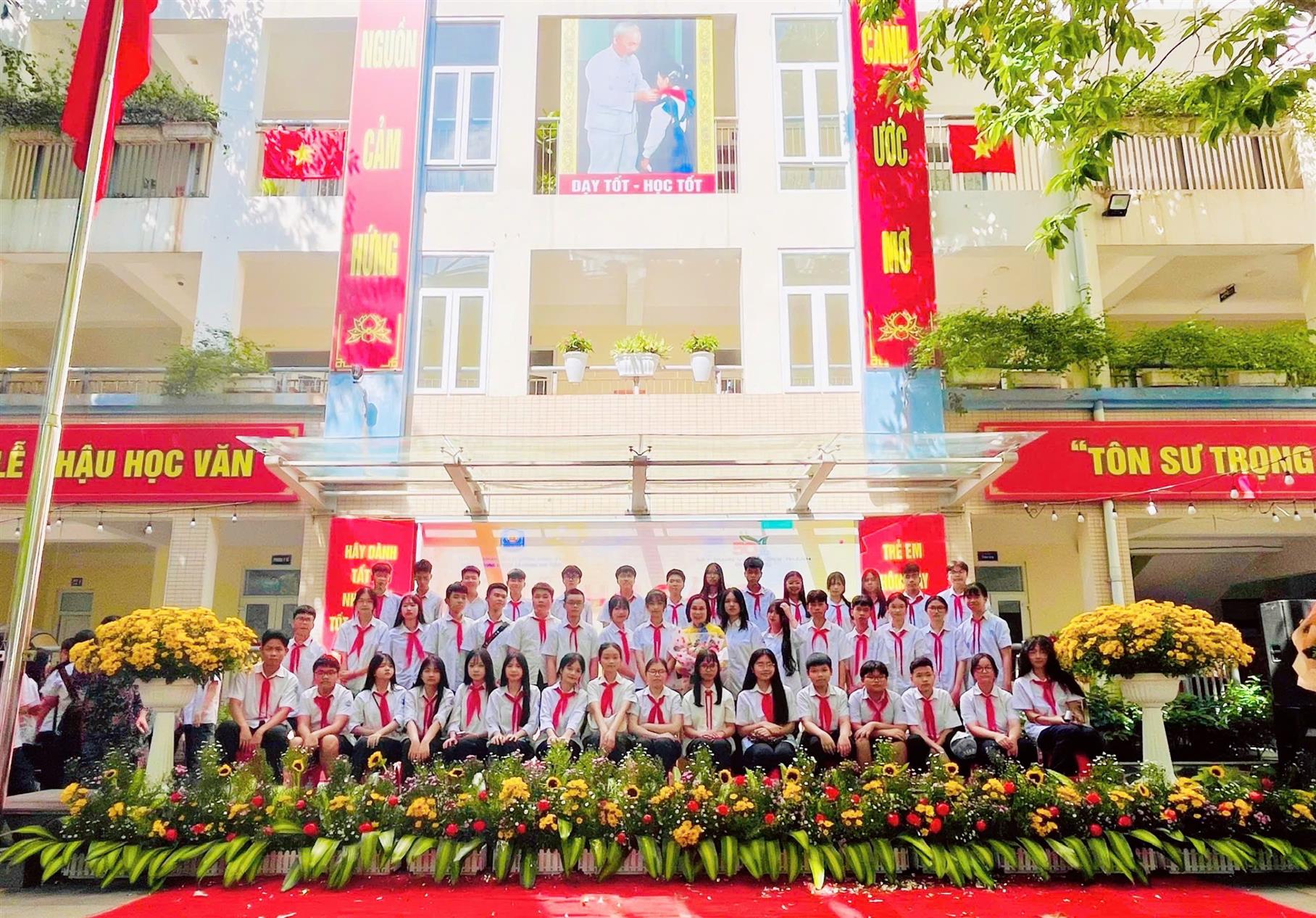 Những bông hoa xuất sắc của lớp 9A2 chúng mình trong kỳ khảo sát đầu năm học