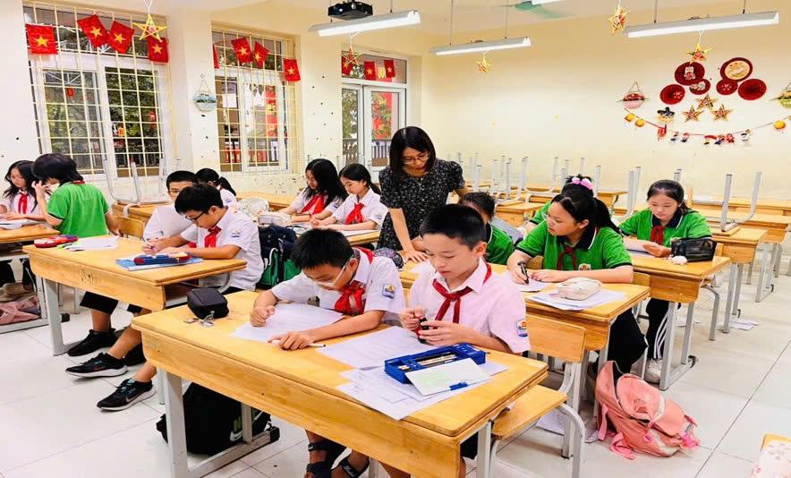 Tổ Ngoại ngữ trường THCS Hoàng Hoa Thám tích cực triển khai ôn thi ASMO cho học sinh khối 6, 7, 8