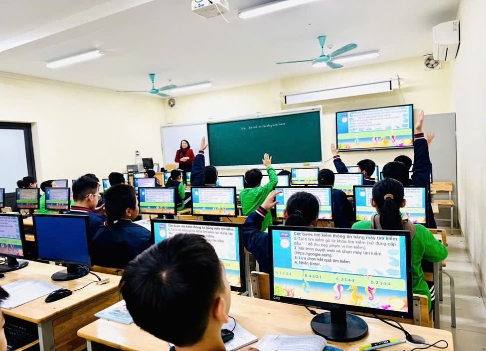Tiết học thú vị của lớp 6A4 với bộ môn Tin học