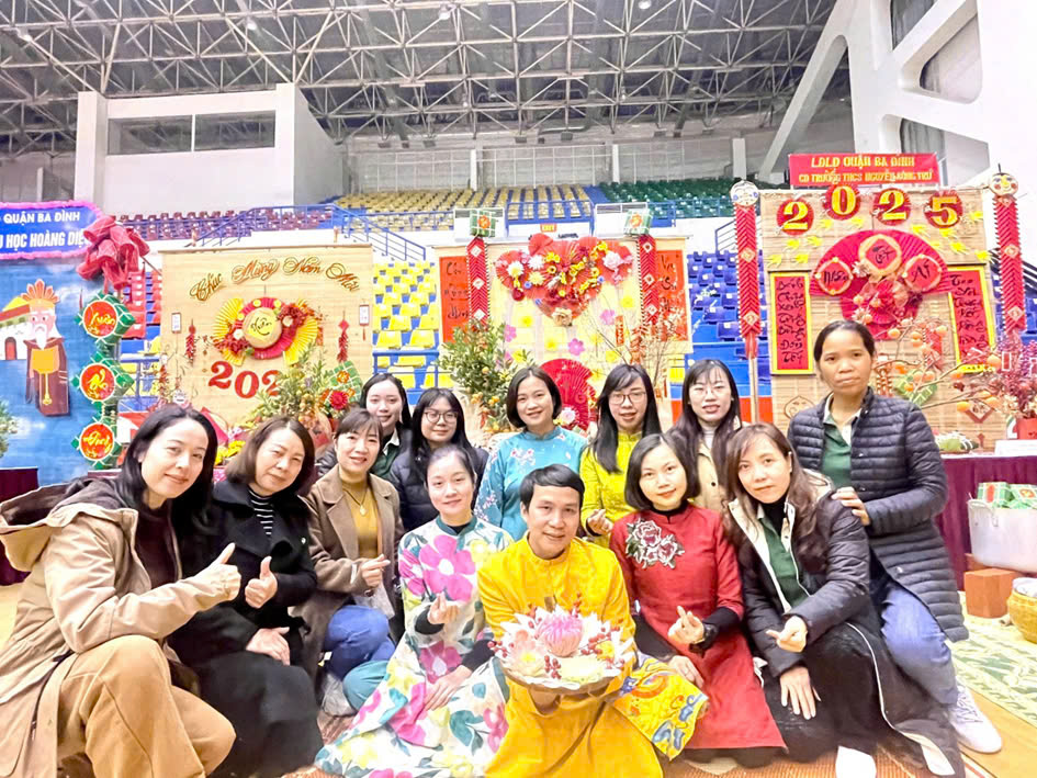 Rộn ràng Ngày hội “Tết Sum vầy - Xuân ơn Đảng”