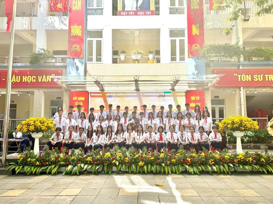 Tổng kết hoạt động học tập và phong trào của lớp 8A2 trong tháng 9