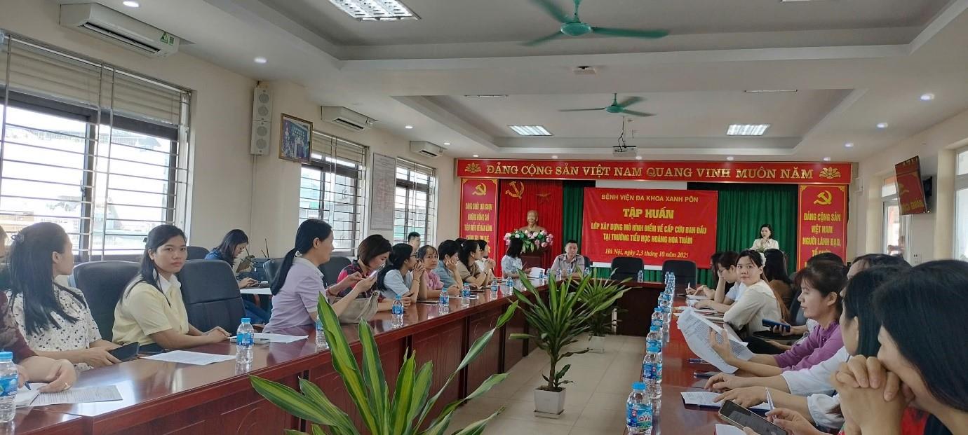 Trường THCS Hoàng Hoa Thám tham gia tập huấn xây dựng mô hình điển hình về cấp cứu ban đầu