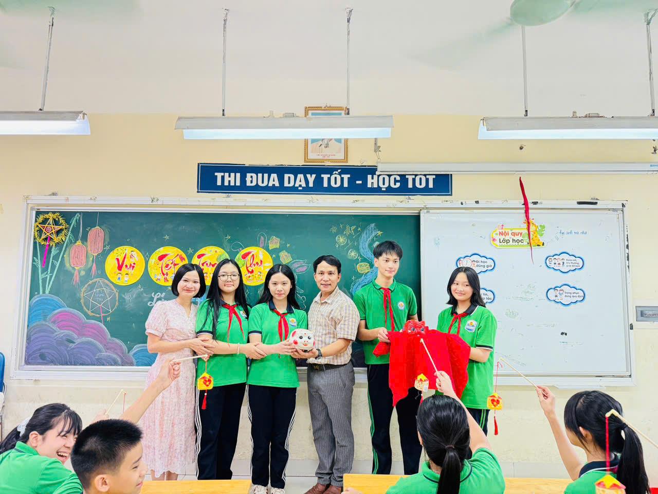 Trung thu 7A4 – Vui hội trăng rằm, lan tỏa yêu thương, gắn kết trái tim.