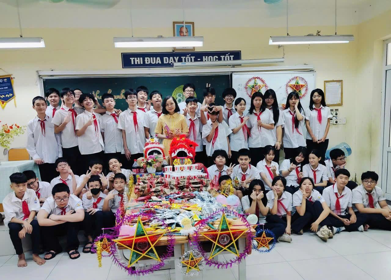 Trung thu hạnh phúc – Khi 8A7 cùng nhau thắp sáng yêu thương