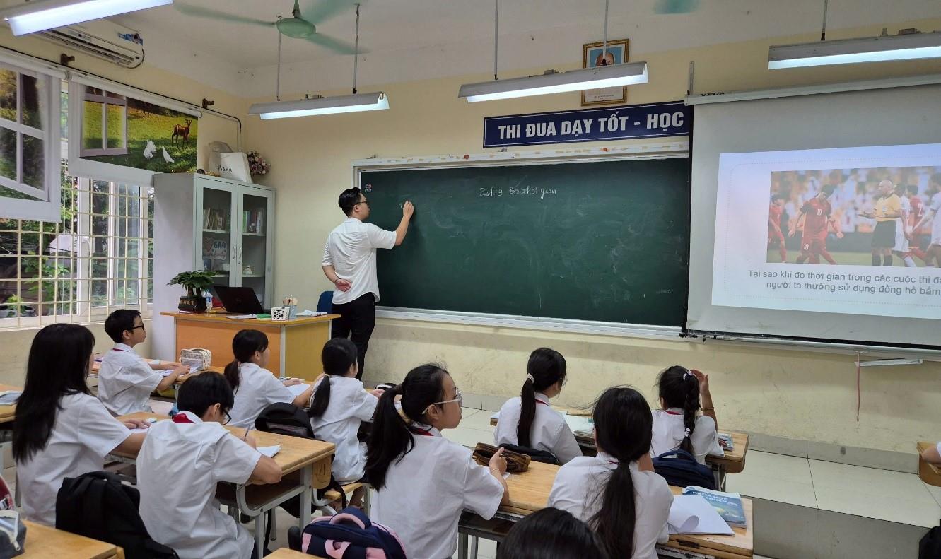 "Môn học yêu thích của chúng em": Môn Khoa học Tự nhiên đầy sôi nổi của lớp 6A4 Trường THCS Hoàng Hoa Thám.
