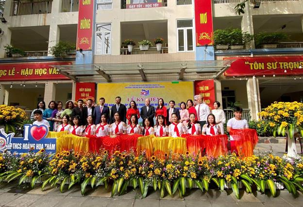 THCS Hoàng Hoa Thám kỉ niệm 50 năm - Hành trình vun đắp tri thức, tỏa sáng tương lai và 43 năm Ngày nhà giáo Việt Nam