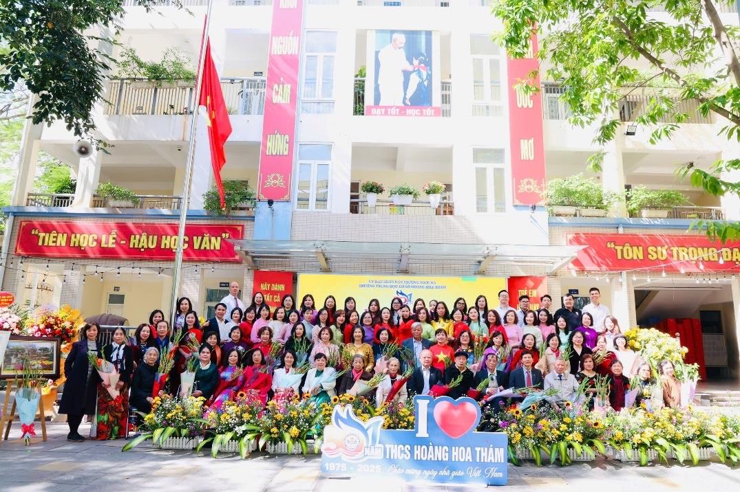 THCS Hoàng Hoa Thám - 50 năm vun đắp tri thức, tỏa sáng tương lai