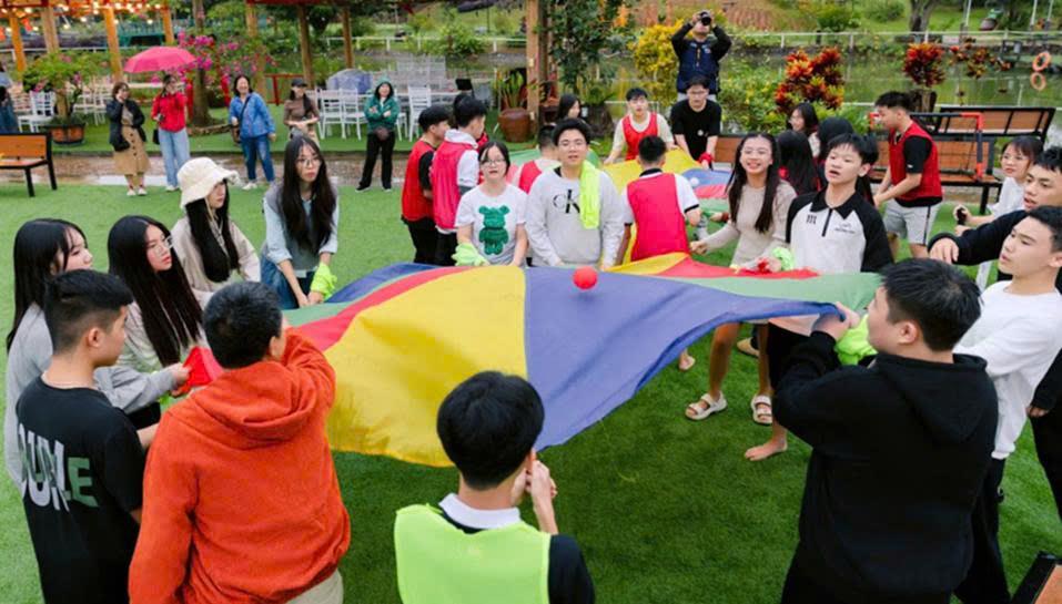 Hành trình trải nghiệm Khoang Xanh – Suối Tiên của tập thể 9A2 trường THCS Hoàng Hoa Thám