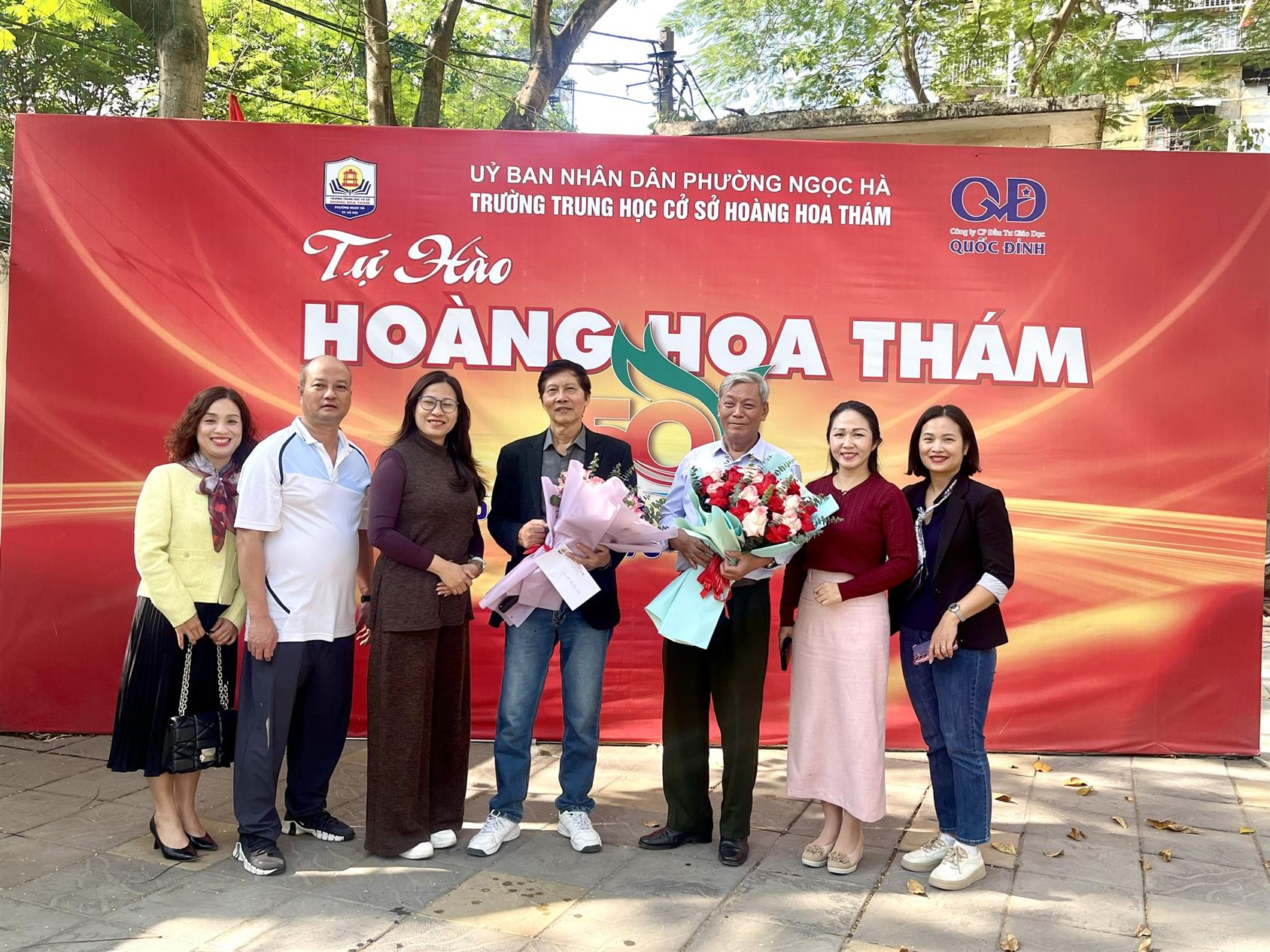 Trường THCS Hoàng Hoa Thám tri ân người Thầy mang “sao vuông” trên mũ