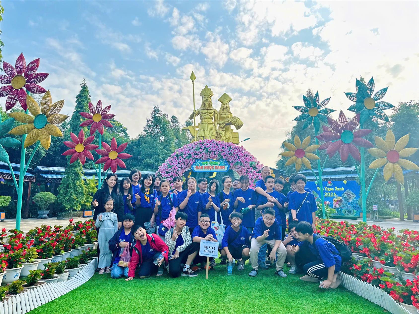 Tập thể 7A5 khép lại một chặng đường – mở ra những yêu thương và hi vọng mới