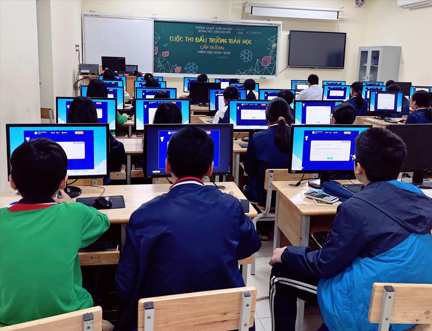 Học sinh lớp 6A4 tham gia đấu trường toán học vòng thi cấp trường