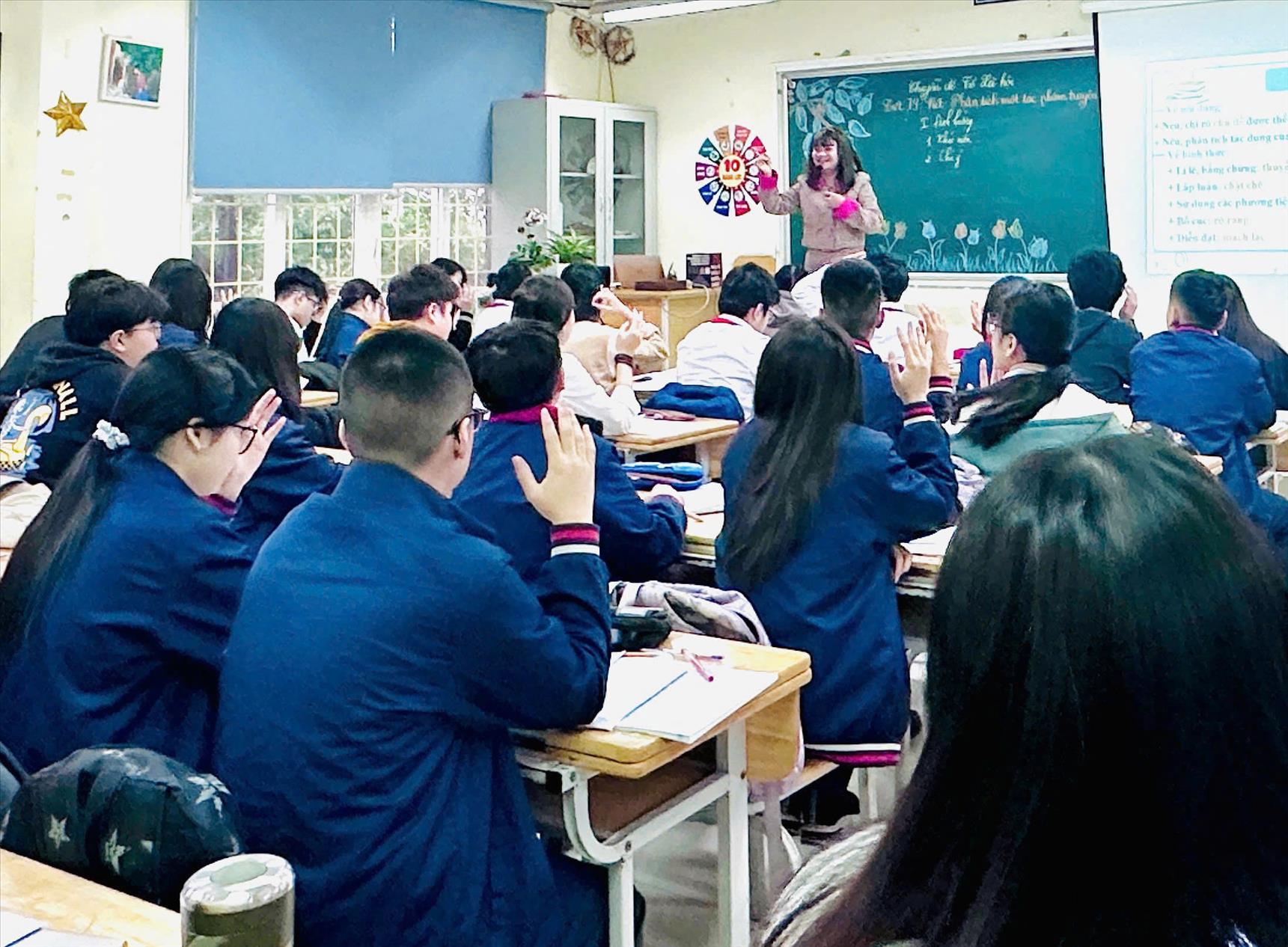 Tiết chuyên đề Tổ – Phân tích một tác phẩm truyện