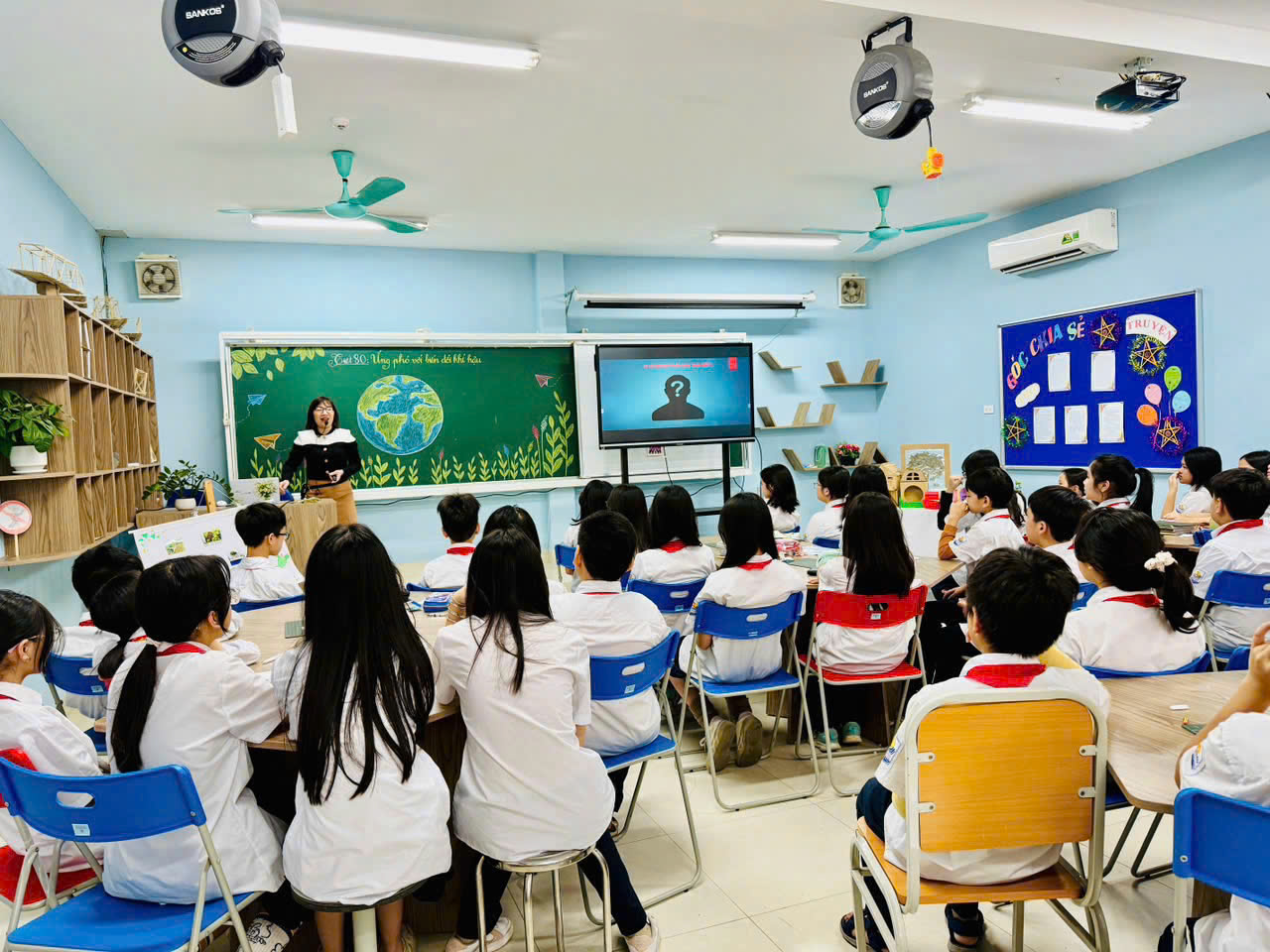 Tháng 3 sôi nổi với hoạt động chuyên môn