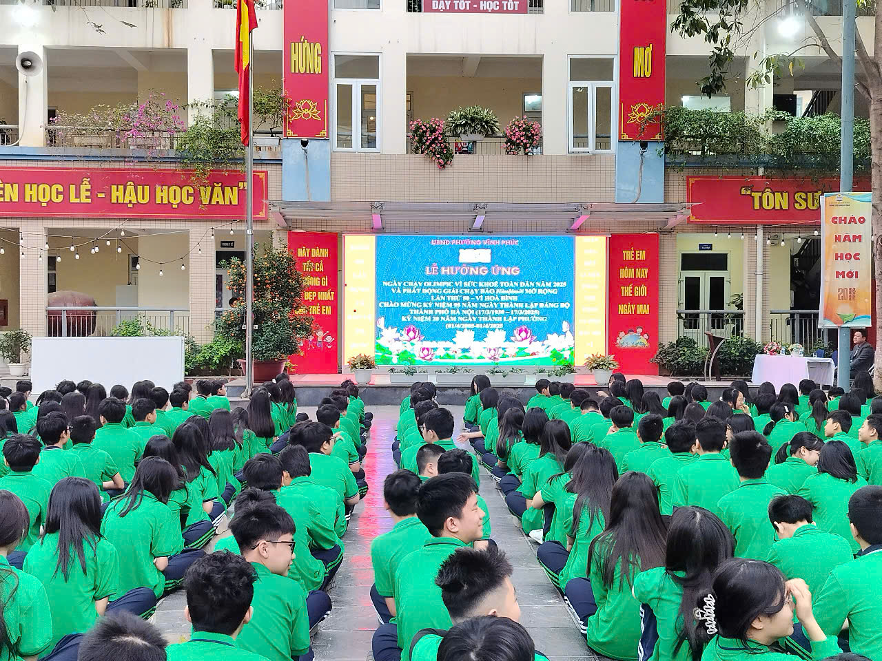 Trường THCS Hoàng hoa Thám hưởng ứng ngày chạy Olimpic vì sức khoẻ toàn dân và phát động chung kết giải chạy báo Hà nội mới – Vì hoá bình năm 2025
