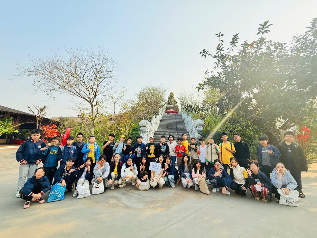 Lớp 6A4 chúng mình cùng nhau trải nghiệm thú vị tại khu du lịch Quảng Ninh Gate gắn kết tình bạn