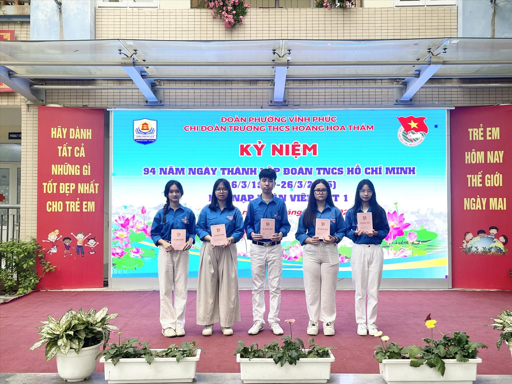 Đội viên ưu tú lớp 9A2 tự hào khi trở thành Đoàn viên – sức trẻ sẵn sàng cống hiến