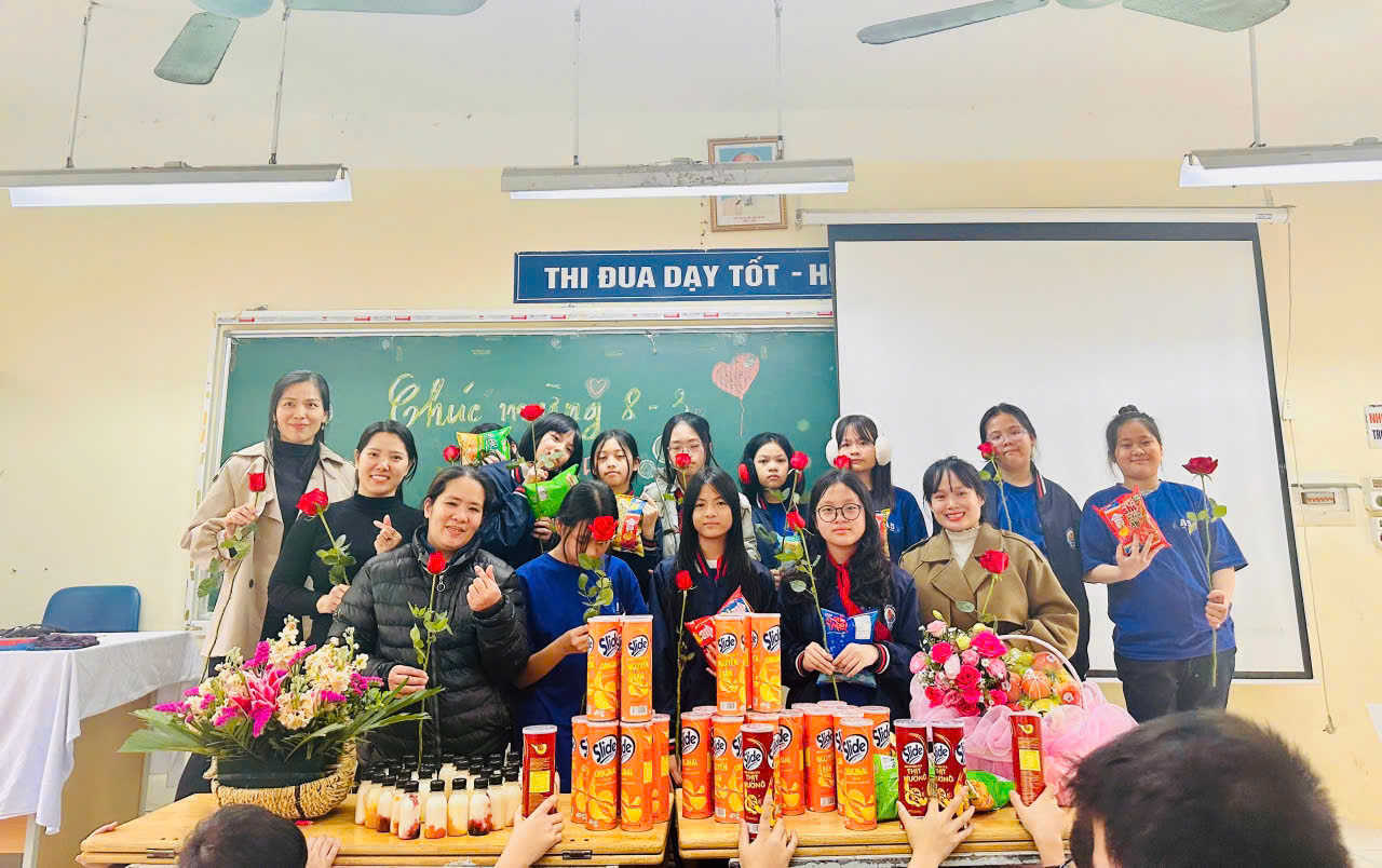 Tháng 3 rực rỡ yêu thương của 6A5 chúng tớ!