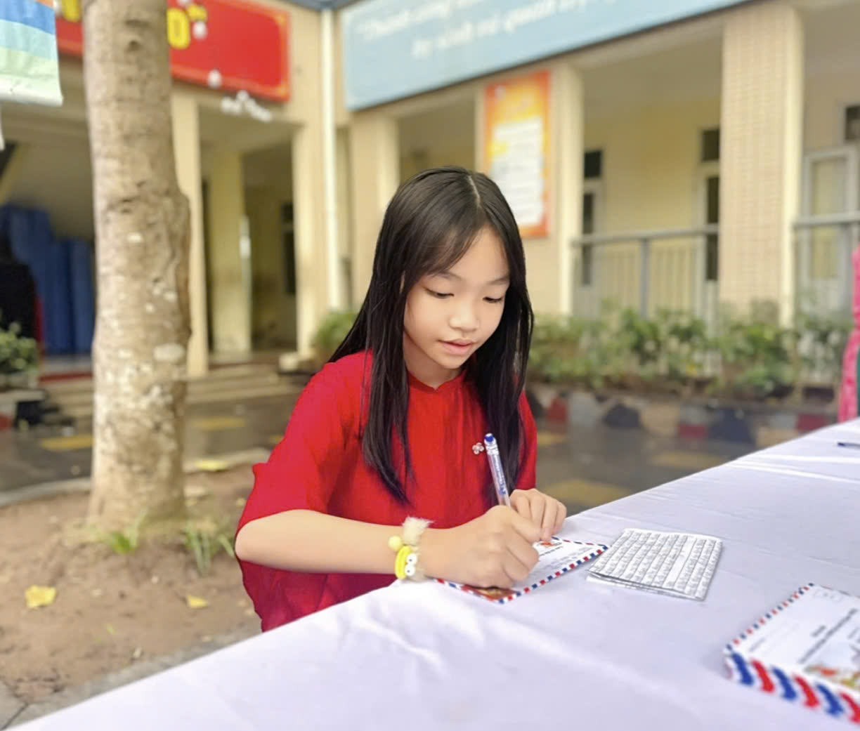 Bạn Hồ Trần Bảo Châu - Tấm gương tiêu biểu của chi đội 6A2