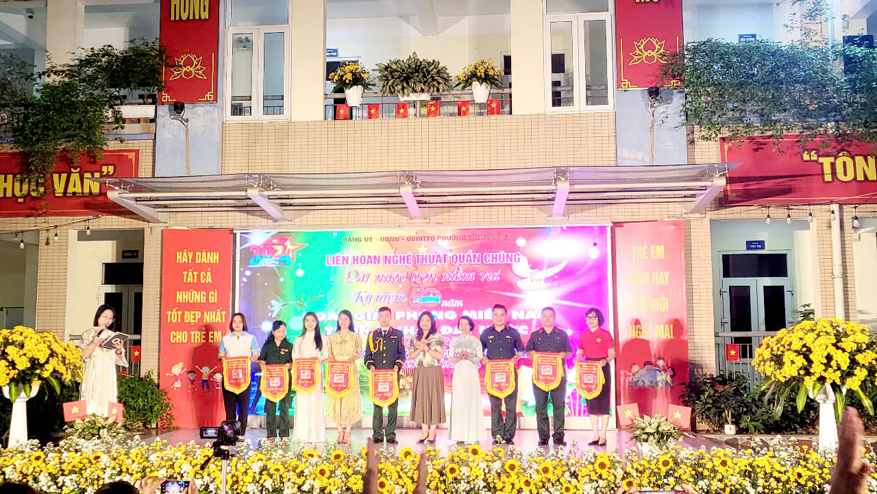 Nguyễn Ngọc Khánh Nguyên – Niềm tự hào của lớp 8A4 với tài năng thổi sáo tuyệt vời